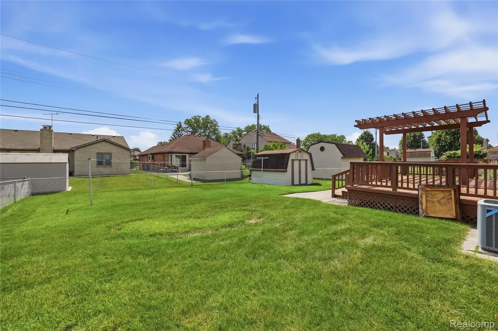 35654 Wellston Avenue Sterling Heights City MI 48312