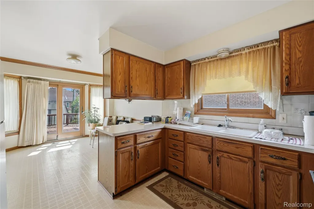 35654 Wellston Avenue Sterling Heights City MI 48312