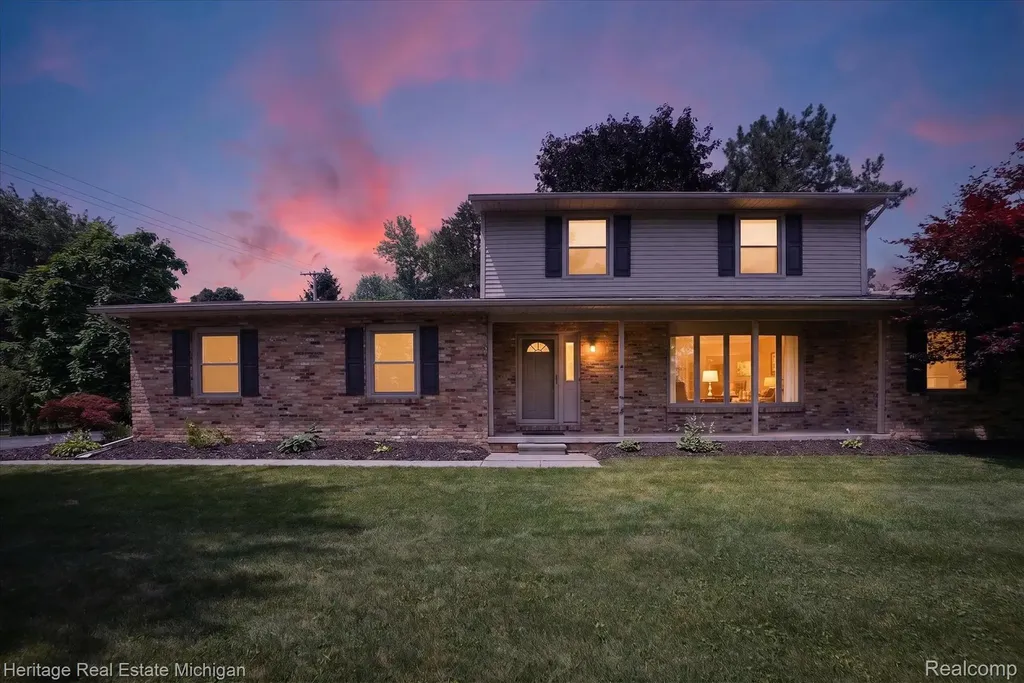 14038 Hogan Road Fenton Charter Township MI 48451