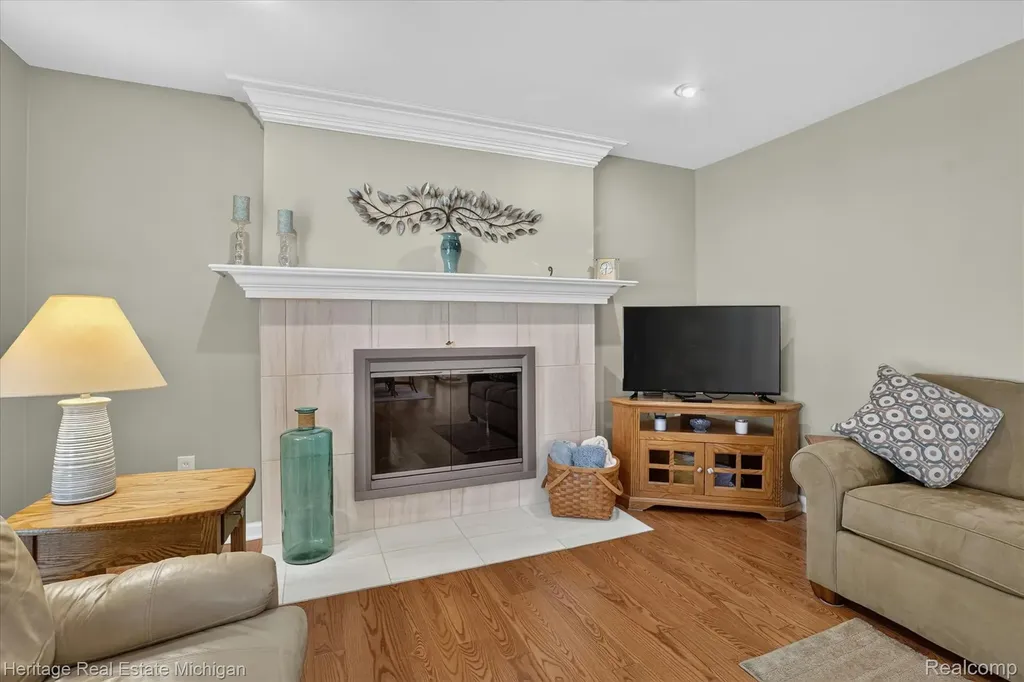 14038 Hogan Road Fenton Charter Township MI 48451