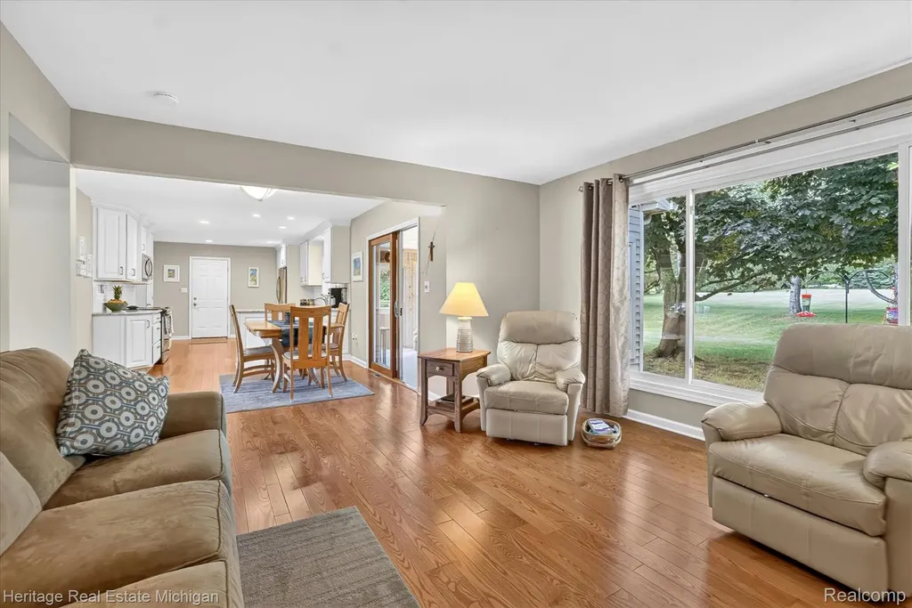14038 Hogan Road Fenton Charter Township MI 48451