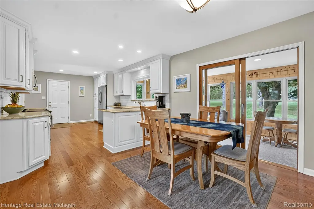 14038 Hogan Road Fenton Charter Township MI 48451