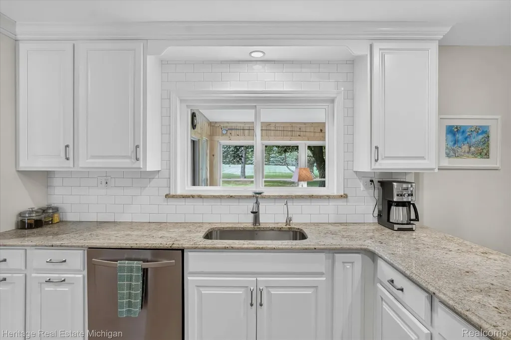 14038 Hogan Road Fenton Charter Township MI 48451