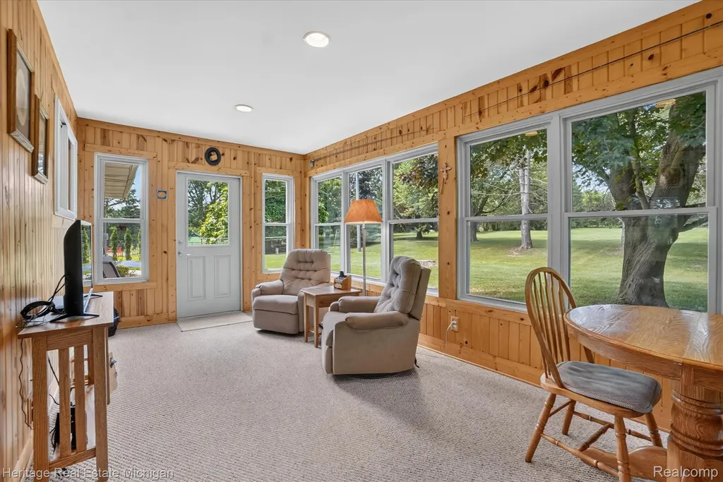 14038 Hogan Road Fenton Charter Township MI 48451