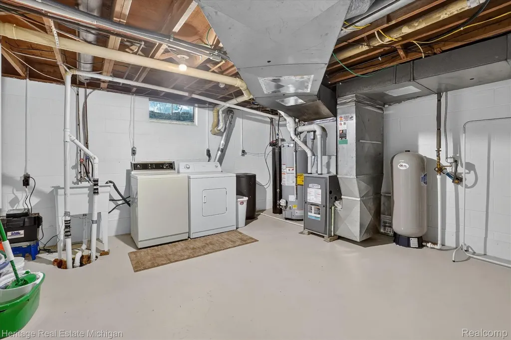 14038 Hogan Road Fenton Charter Township MI 48451
