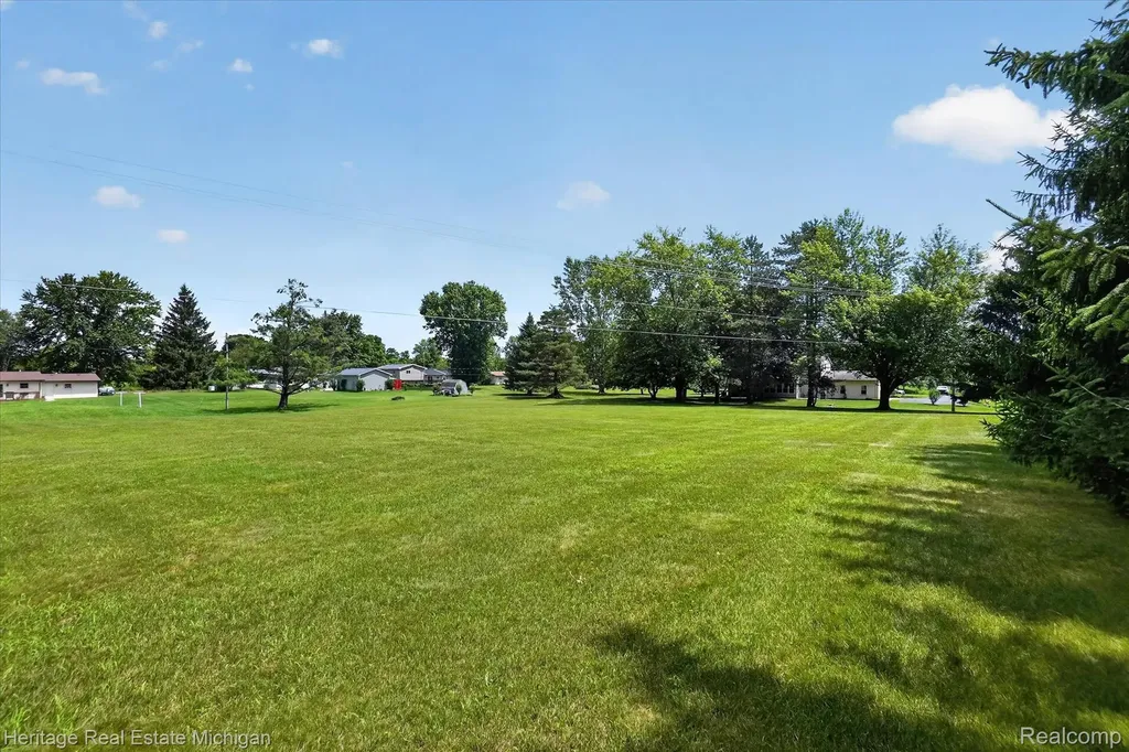 14038 Hogan Road Fenton Charter Township MI 48451