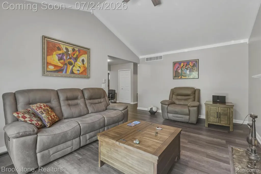 30640 Nelson Circle Westland City MI 48186
