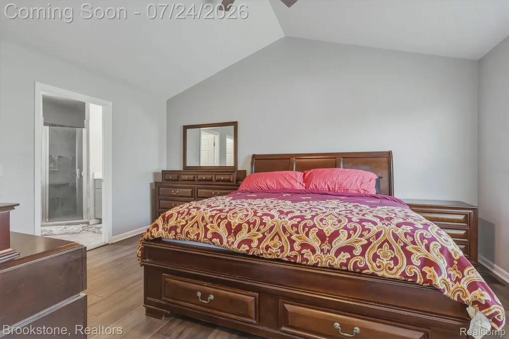 30640 Nelson Circle Westland City MI 48186