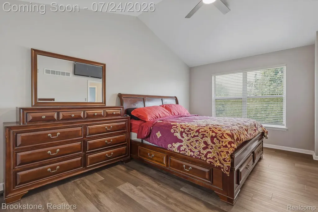 30640 Nelson Circle Westland City MI 48186