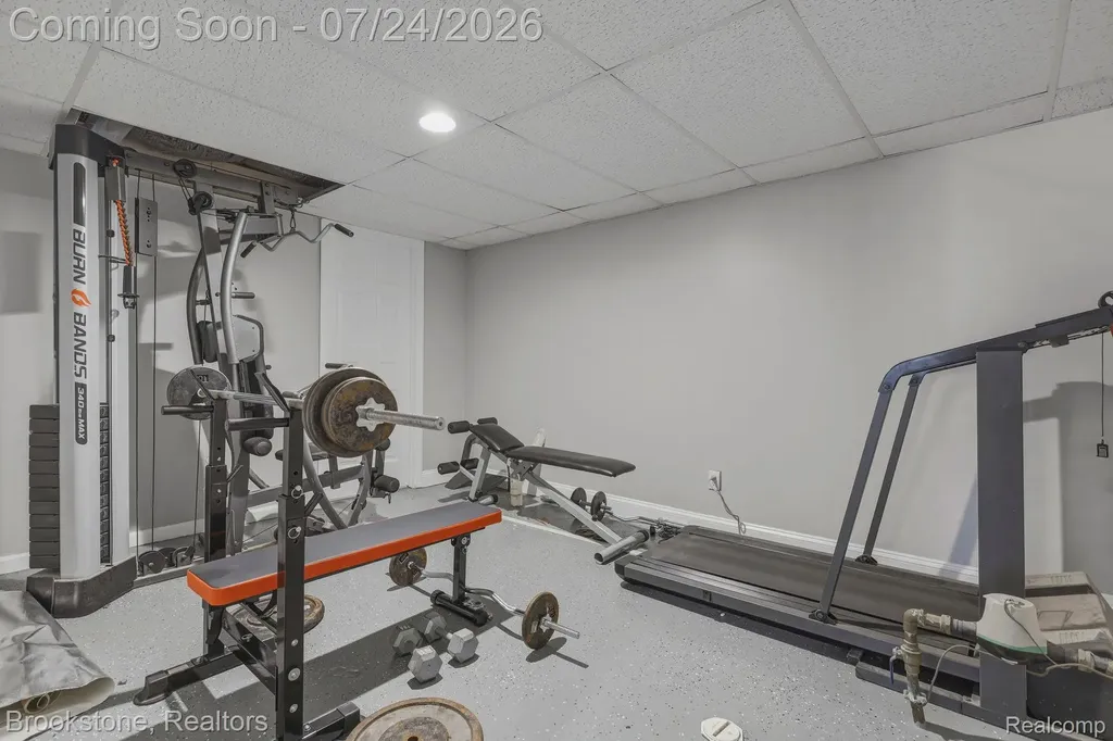 30640 Nelson Circle Westland City MI 48186