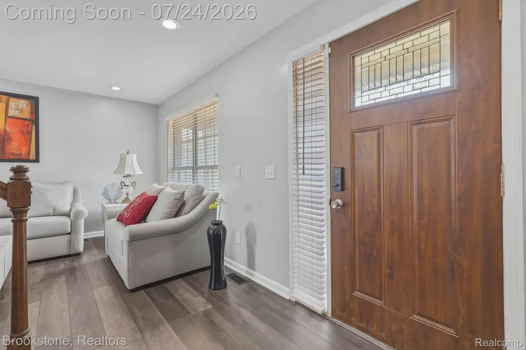 30640 Nelson Circle Westland City MI 48186