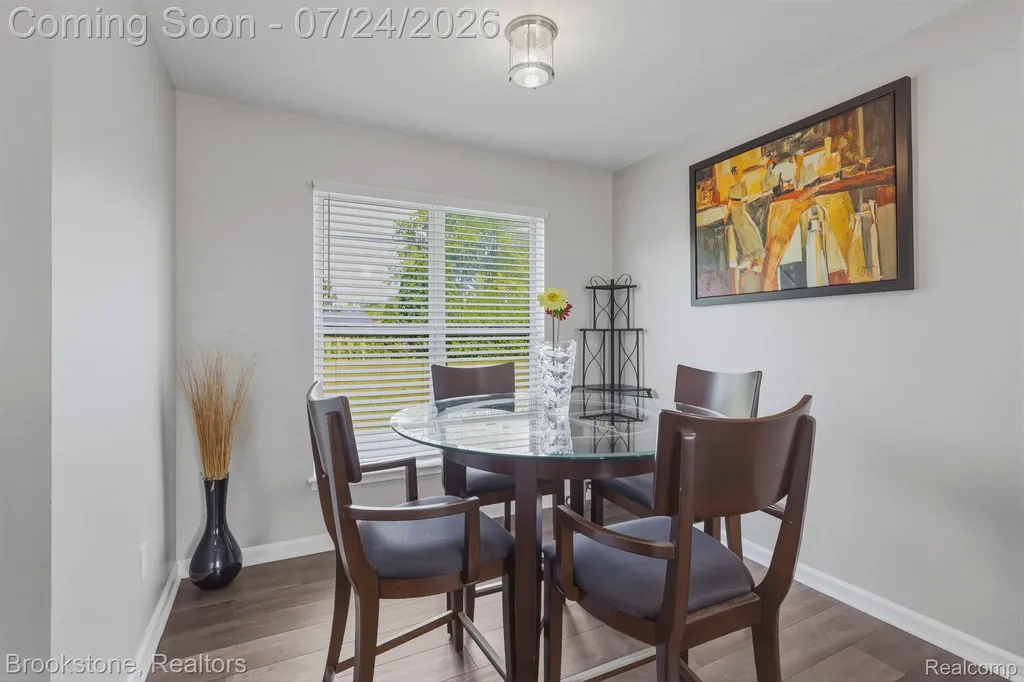30640 Nelson Circle Westland City MI 48186