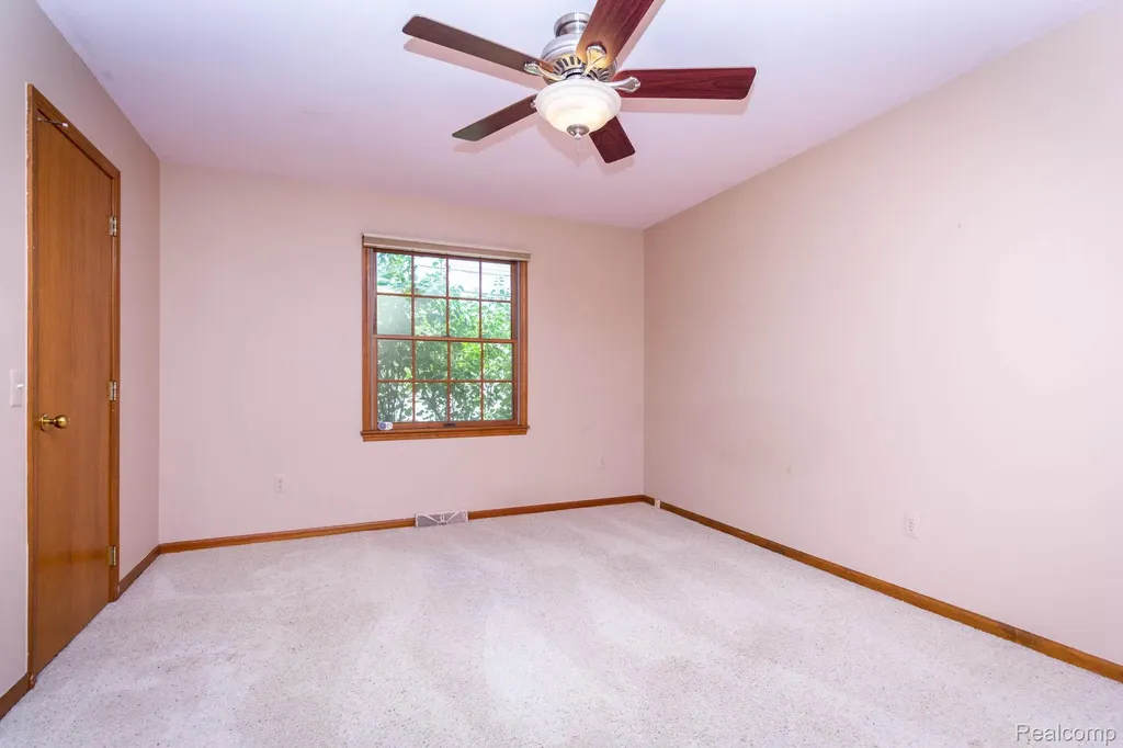 590 Saint John Street Wyandotte City MI 48192