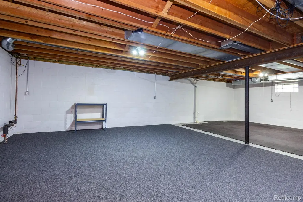 590 Saint John Street Wyandotte City MI 48192
