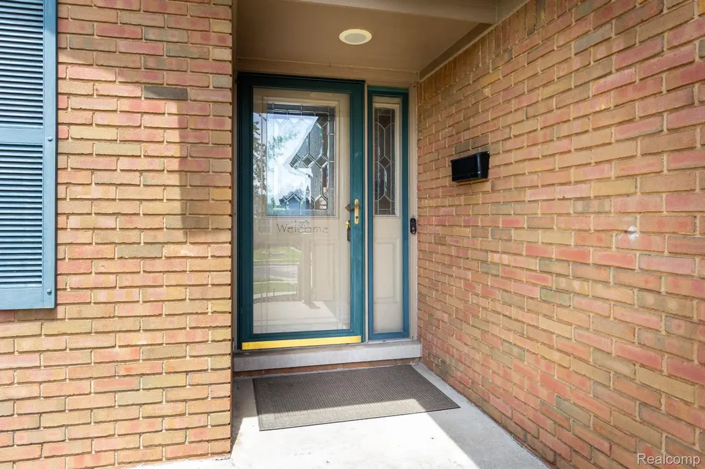 590 Saint John Street Wyandotte City MI 48192