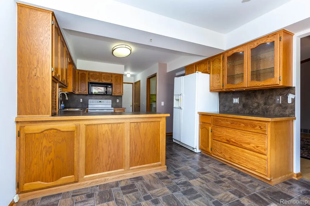 590 Saint John Street Wyandotte City MI 48192