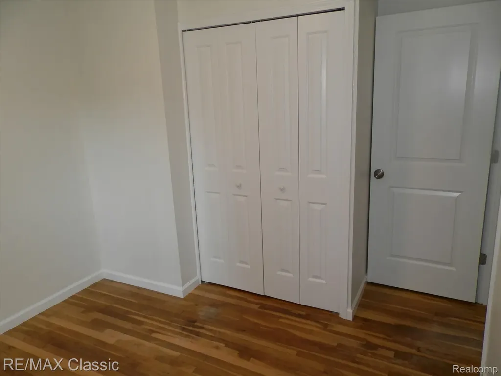 9374 Patton Street Livonia City MI 48150