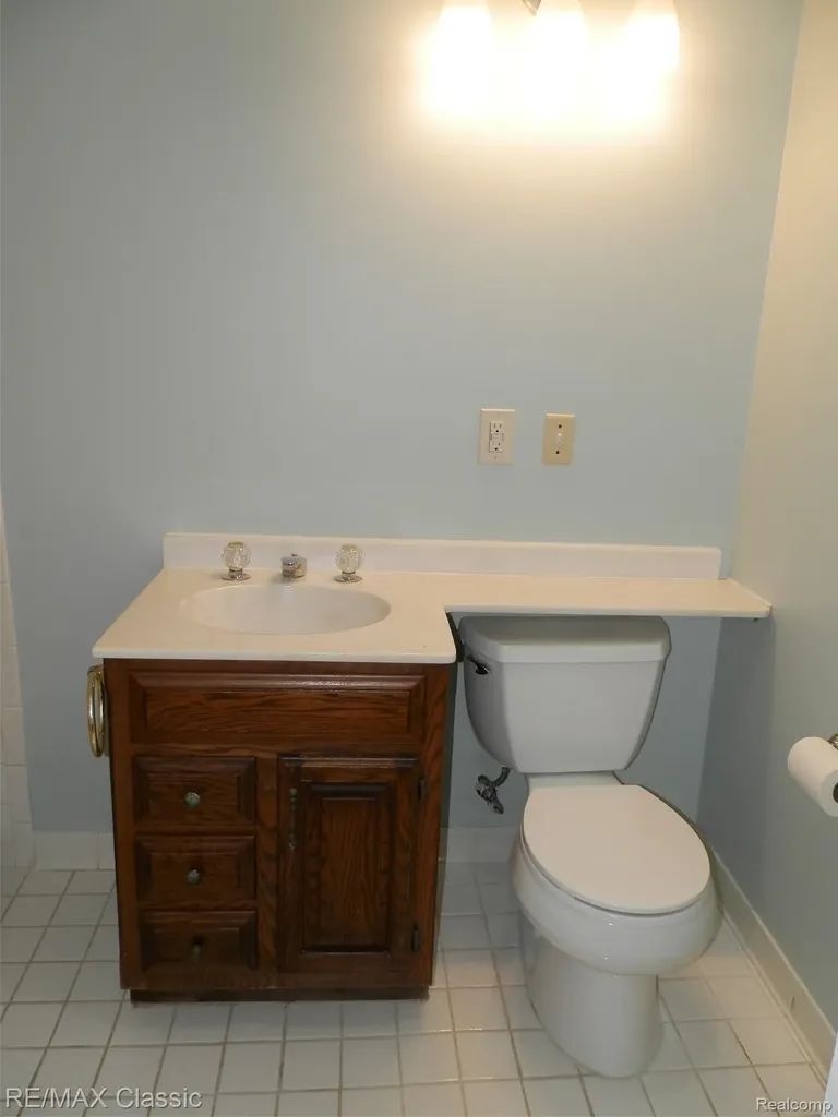 9374 Patton Street Livonia City MI 48150