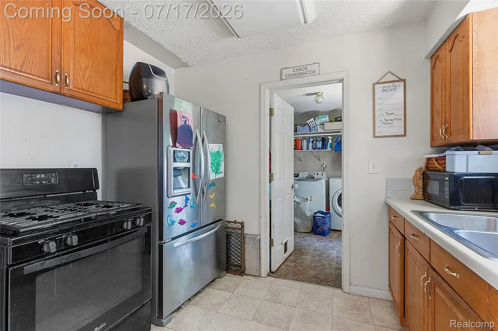15166 Kerstyn Street Taylor City MI 48180