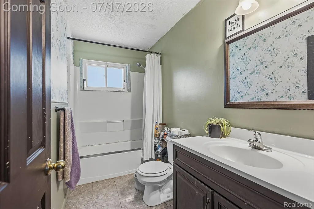 15166 Kerstyn Street Taylor City MI 48180