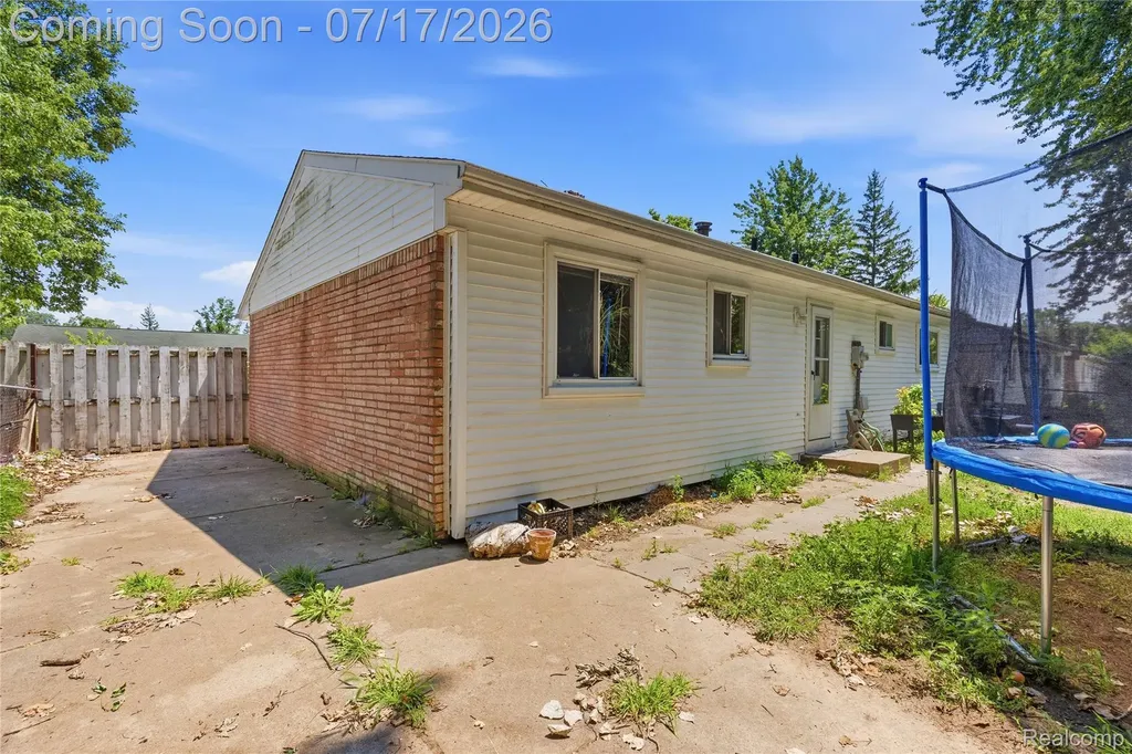 15166 Kerstyn Street Taylor City MI 48180