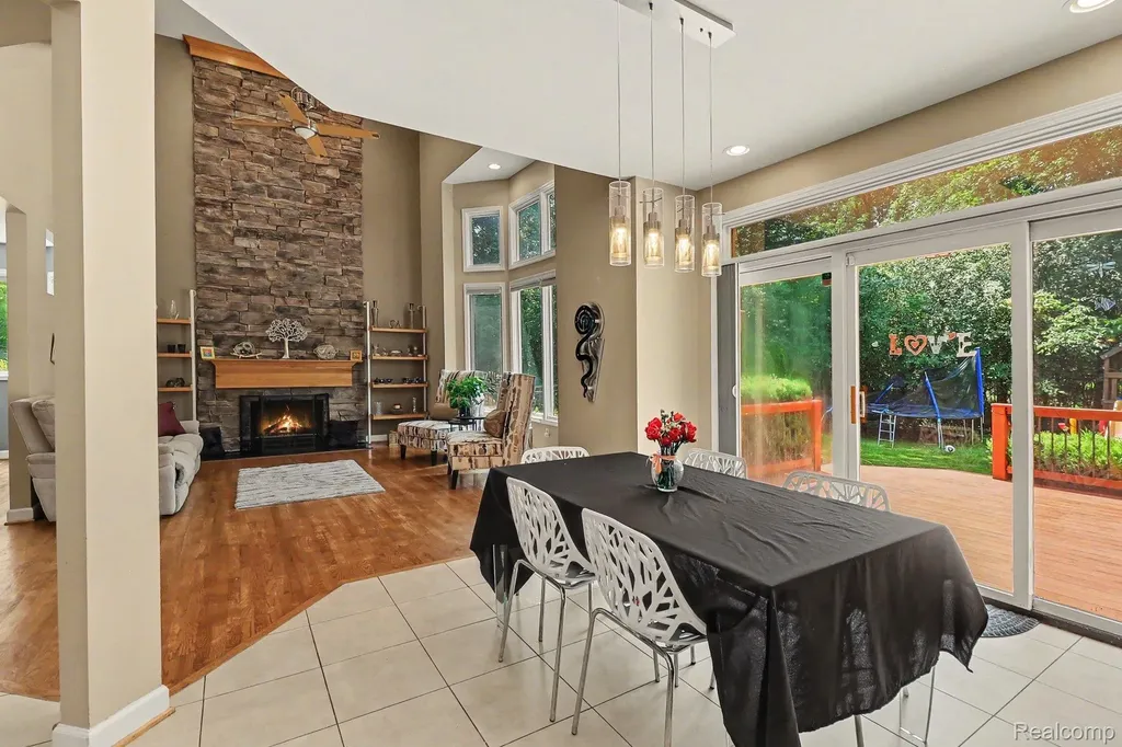 6621 Glenshaw Court West Bloomfield Charter Township MI 48322