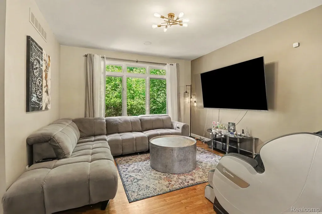 6621 Glenshaw Court West Bloomfield Charter Township MI 48322