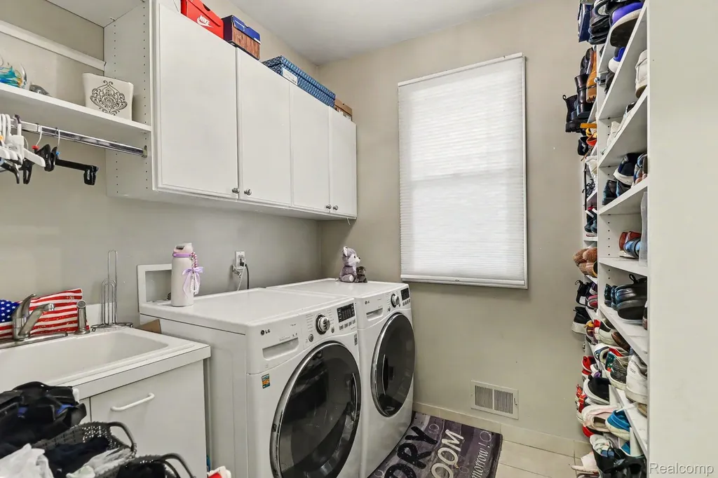 6621 Glenshaw Court West Bloomfield Charter Township MI 48322