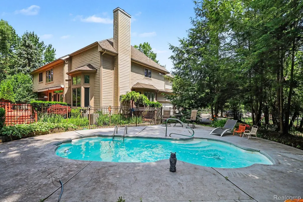 6621 Glenshaw Court West Bloomfield Charter Township MI 48322