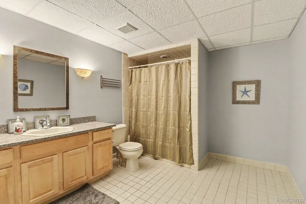 6621 Glenshaw Court West Bloomfield Charter Township MI 48322