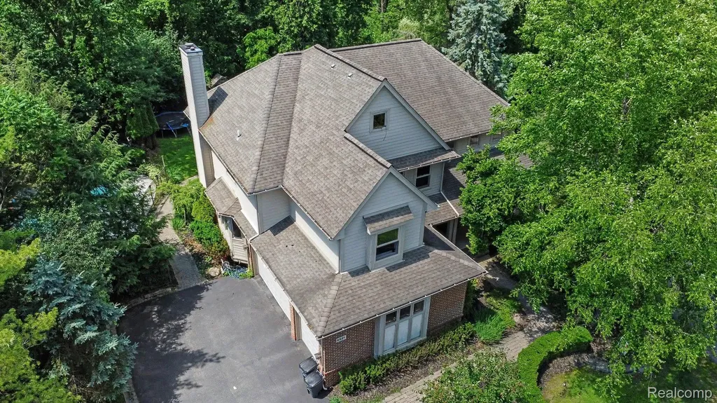 6621 Glenshaw Court West Bloomfield Charter Township MI 48322