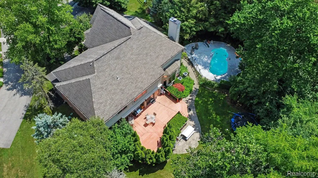 6621 Glenshaw Court West Bloomfield Charter Township MI 48322