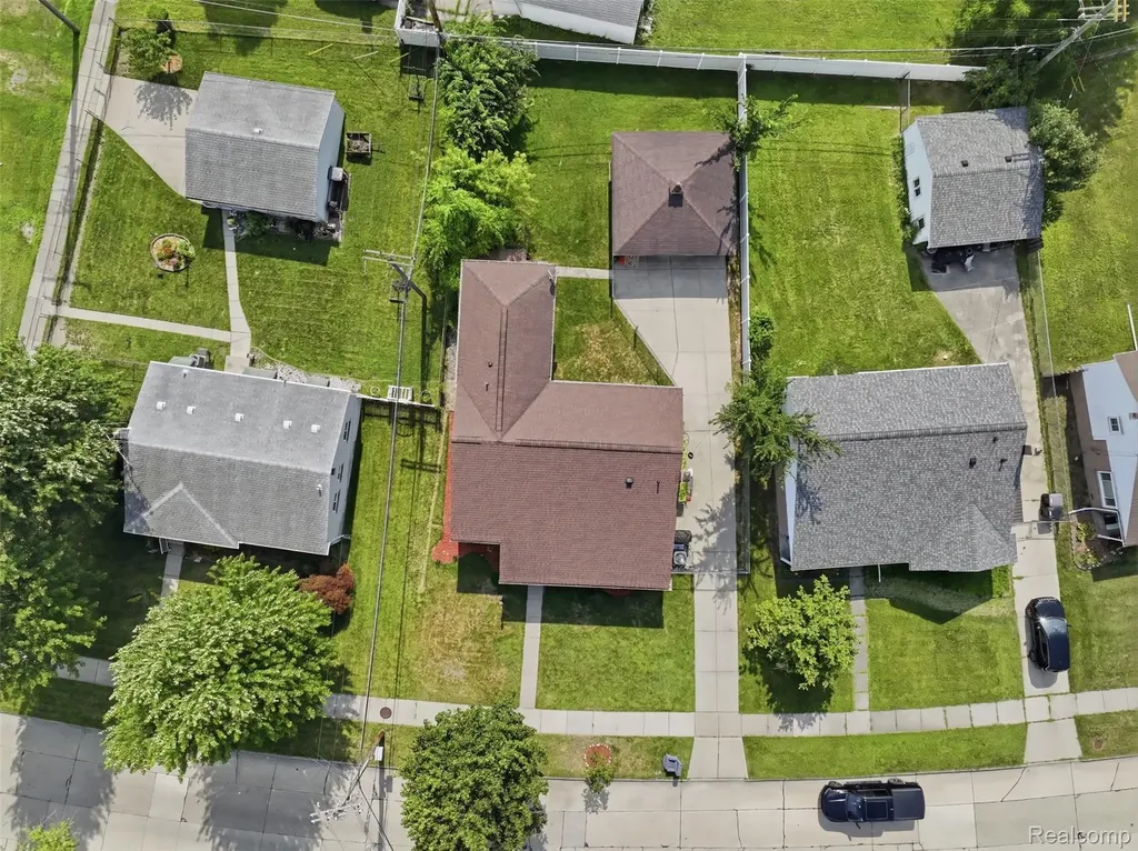 8825 Nebraska Street Livonia City MI 48150