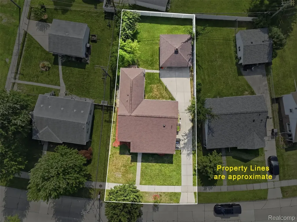 8825 Nebraska Street Livonia City MI 48150