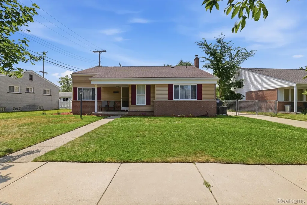 8825 Nebraska Street Livonia City MI 48150