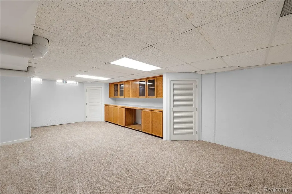 536 Rolling Rock Road S Bloomfield Hills City MI 48304