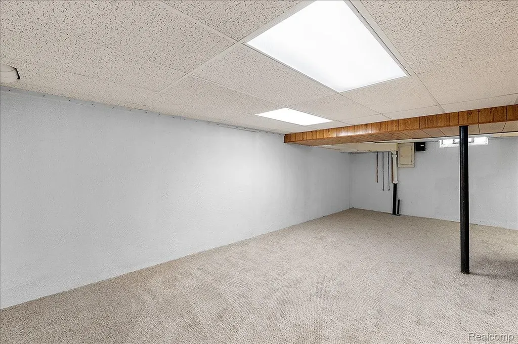 536 Rolling Rock Road S Bloomfield Hills City MI 48304
