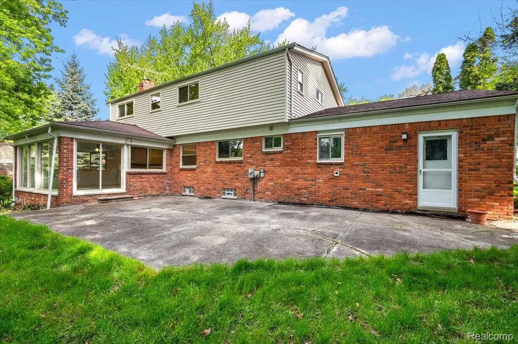 536 Rolling Rock Road S Bloomfield Hills City MI 48304