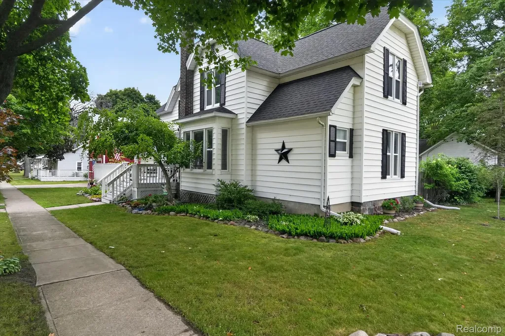 202 N Church Street Vernon Village MI 48476