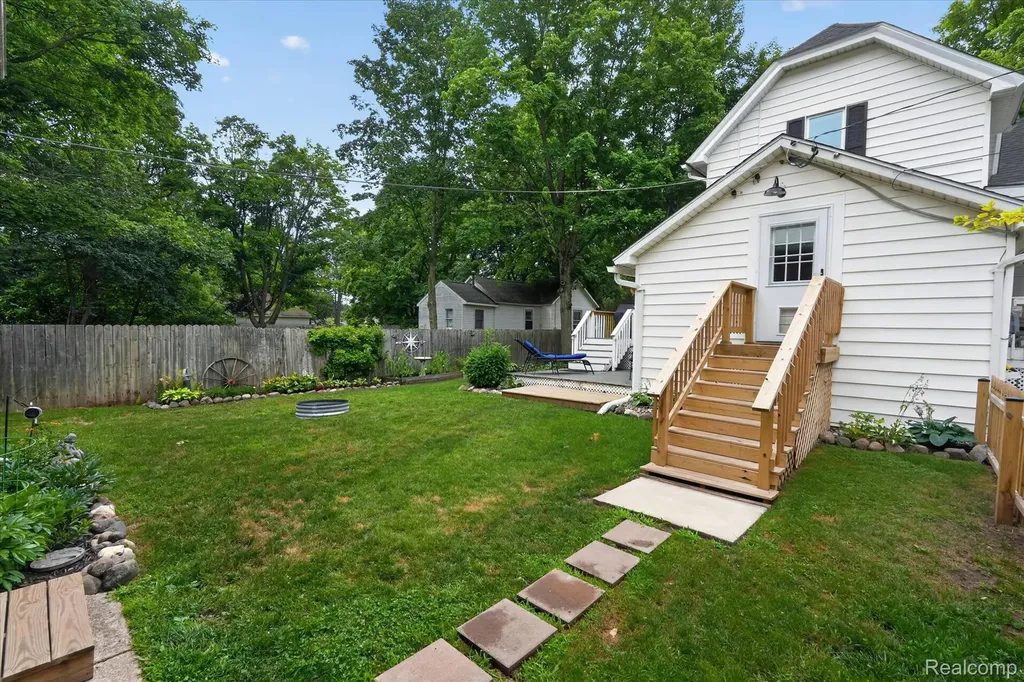 202 N Church Street Vernon Village MI 48476