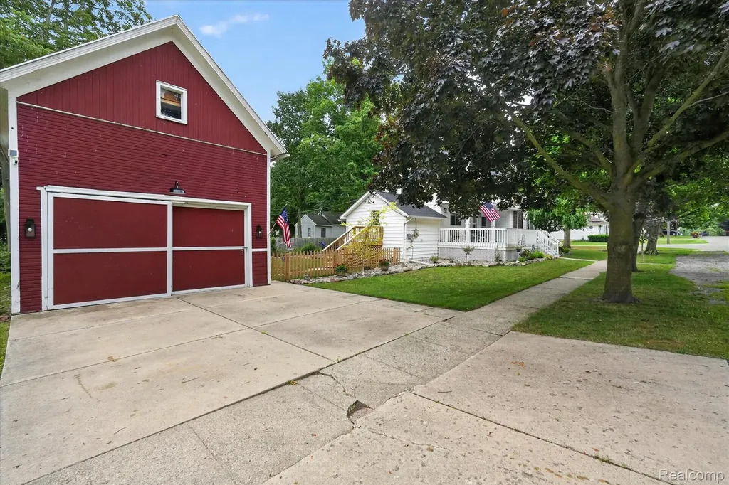 202 N Church Street Vernon Village MI 48476