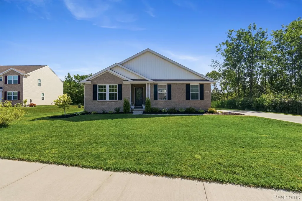 2340 Scenic Hollow Drive Grand Blanc Charter Township MI 48439