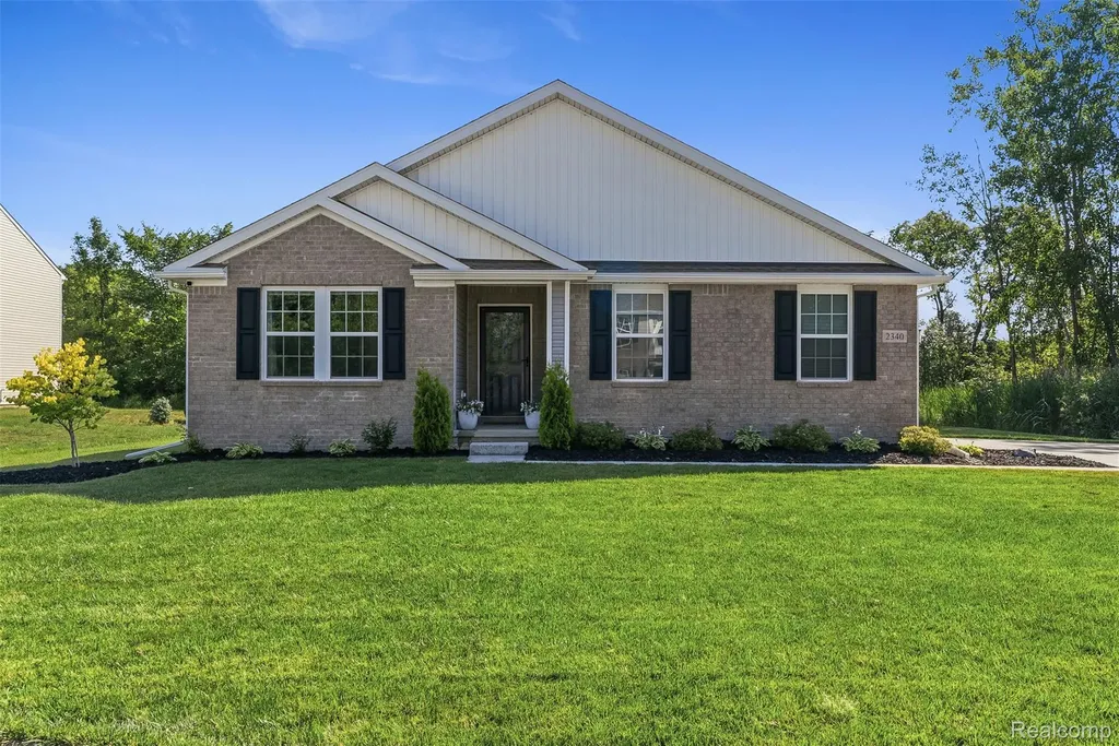 2340 Scenic Hollow Drive Grand Blanc Charter Township MI 48439