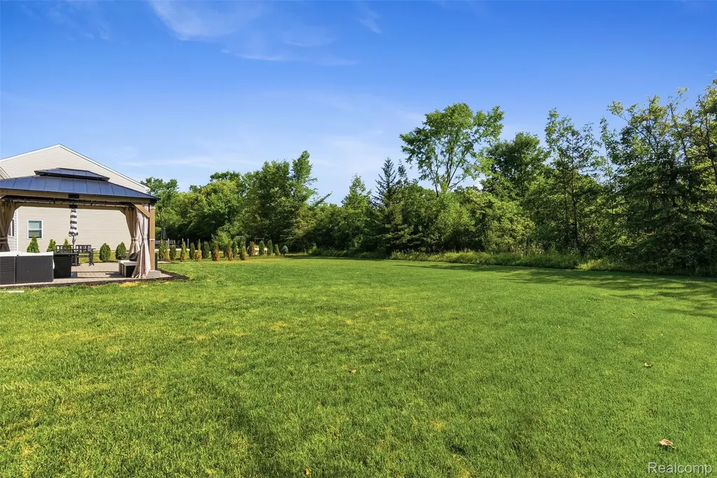 2340 Scenic Hollow Drive Grand Blanc Charter Township MI 48439