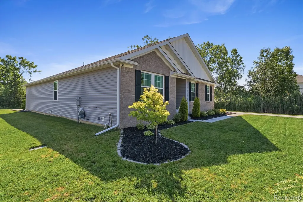 2340 Scenic Hollow Drive Grand Blanc Charter Township MI 48439