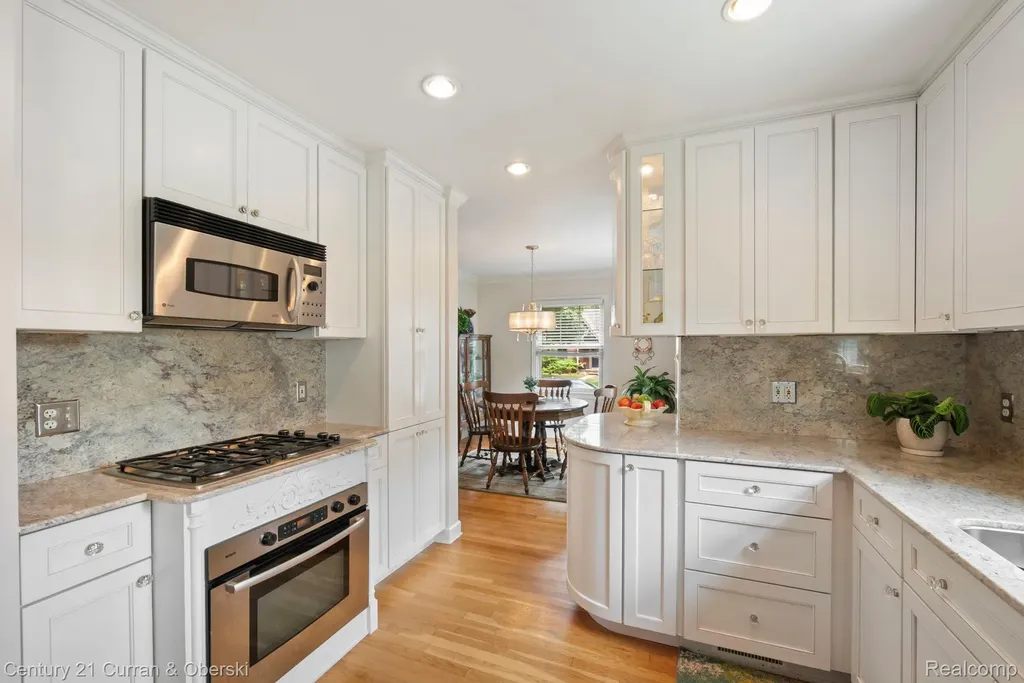 551 N Evergreen Street Plymouth City MI 48170