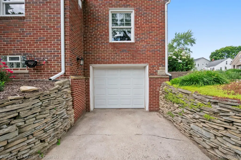 551 N Evergreen Street Plymouth City MI 48170