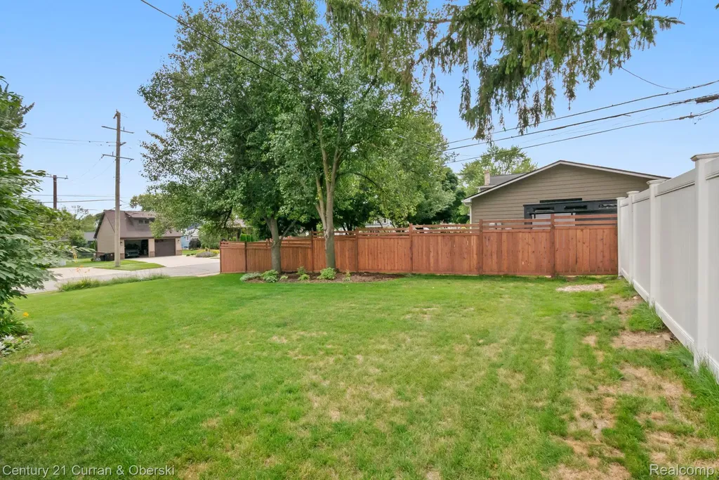 551 N Evergreen Street Plymouth City MI 48170