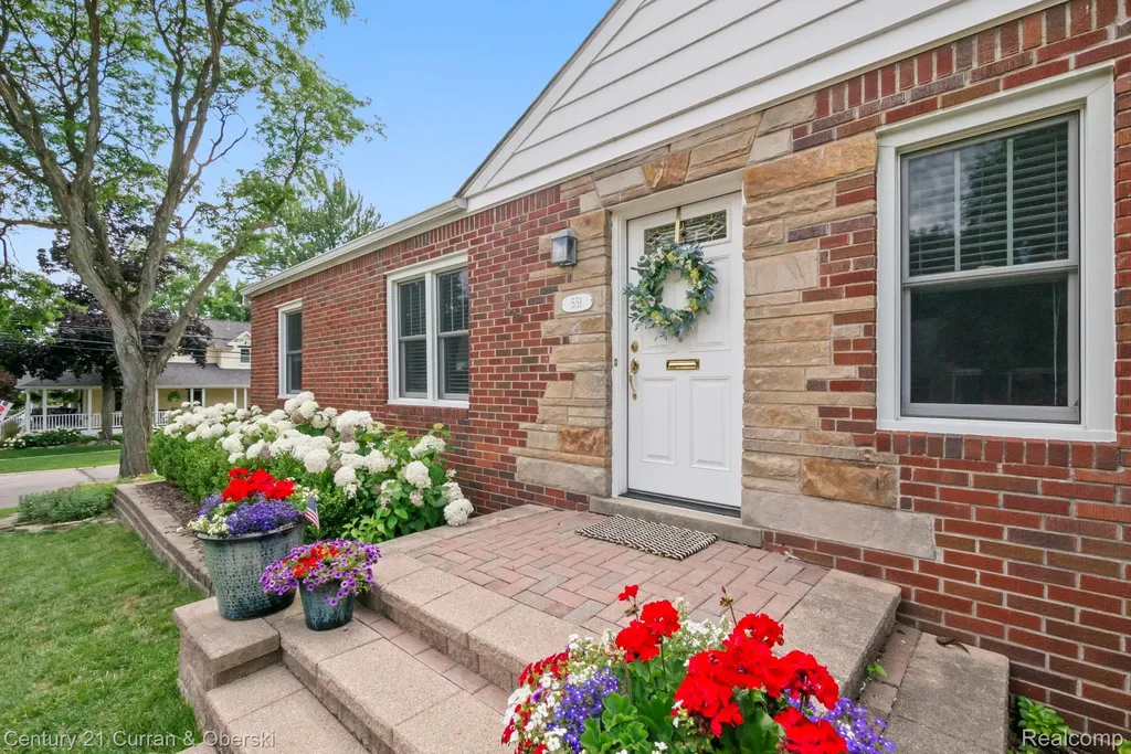 551 N Evergreen Street Plymouth City MI 48170