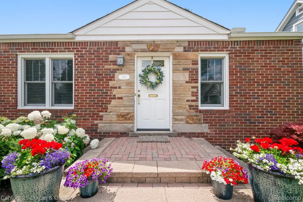551 N Evergreen Street Plymouth City MI 48170